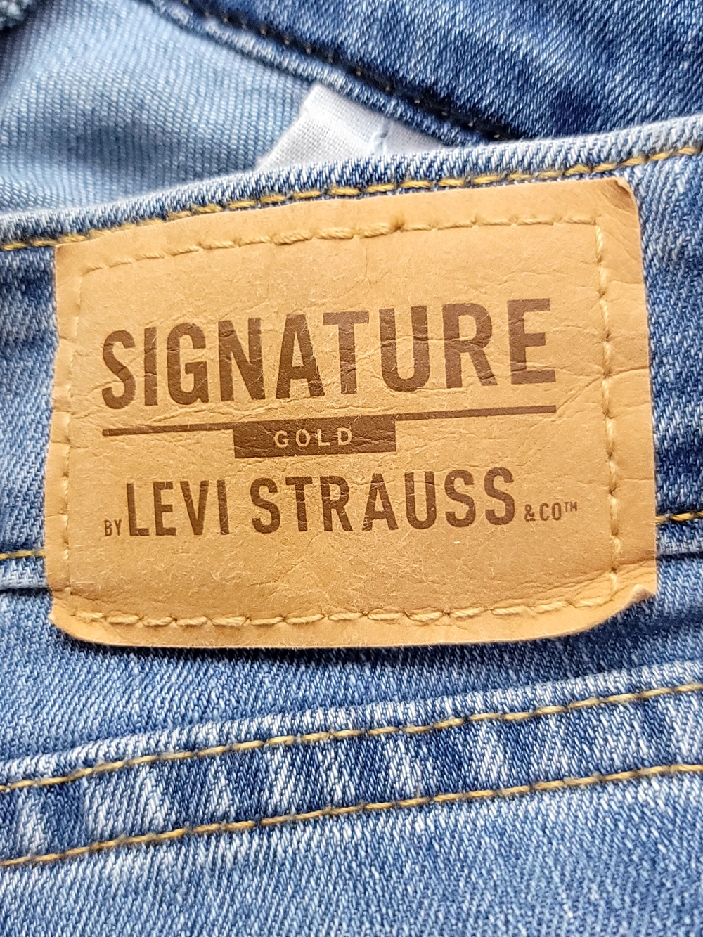 Signature by Levi Strauss Gold Mid-Rise Skinny Jeans Women Size 2M W26 L30 Blue - Picture 5 of 11